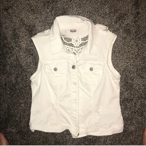 White Sleeveless Jean Jacket